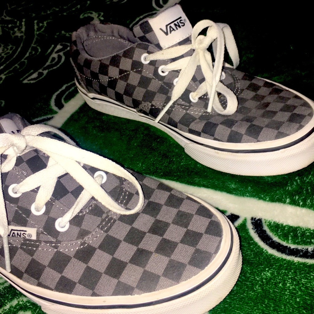 Kids Vans Skating shoe .
